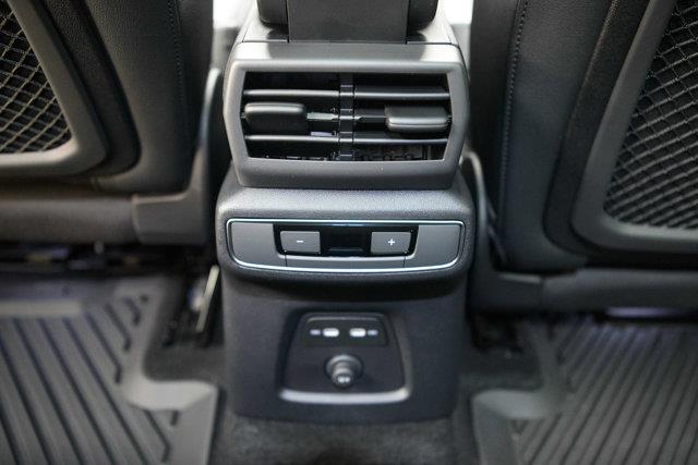 audi Q4 e-tron 2025 - 27