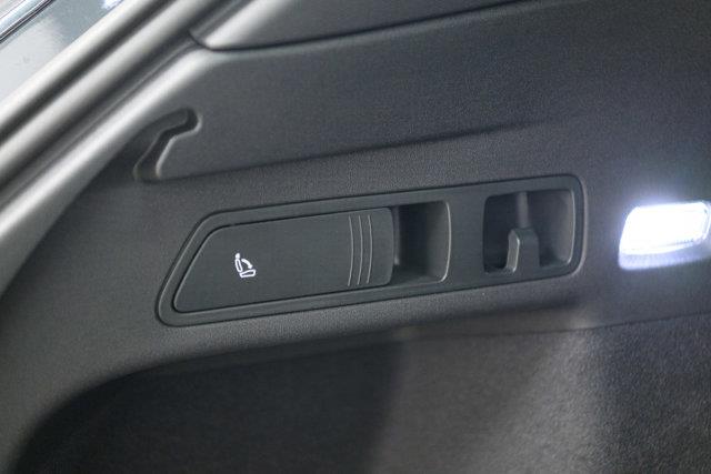 audi Q6 e-tron 2025 - 11