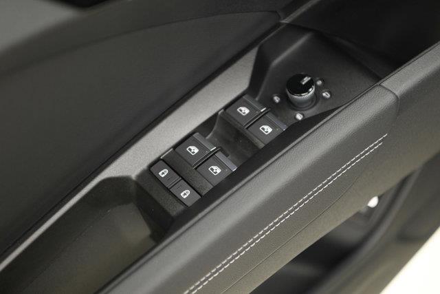 audi Q4 e-tron 2025 - 12