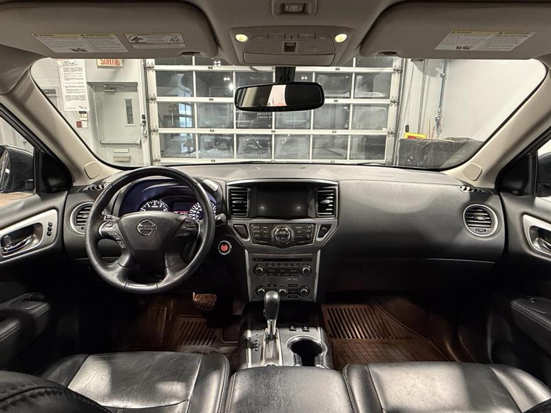 nissan Pathfinder 2019 - 24