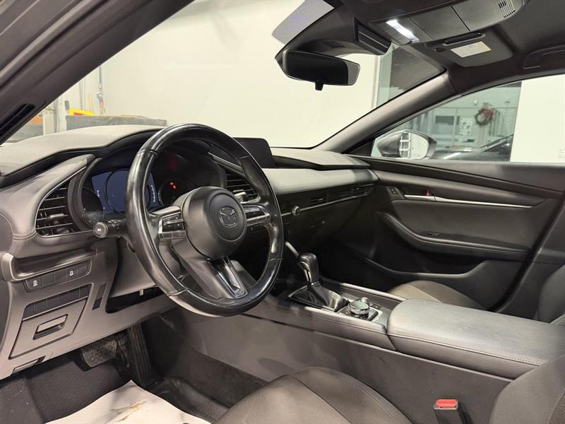 mazda Mazda3 2023 - 11