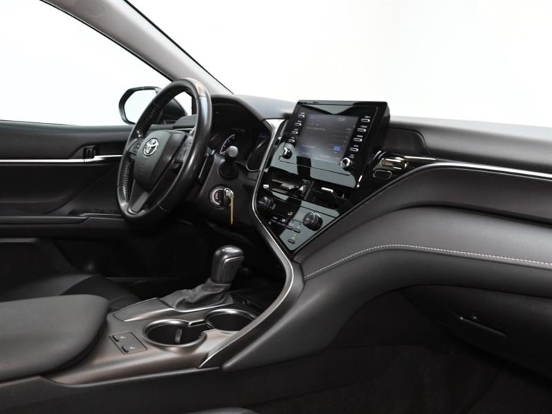 toyota Camry 2021 - 24