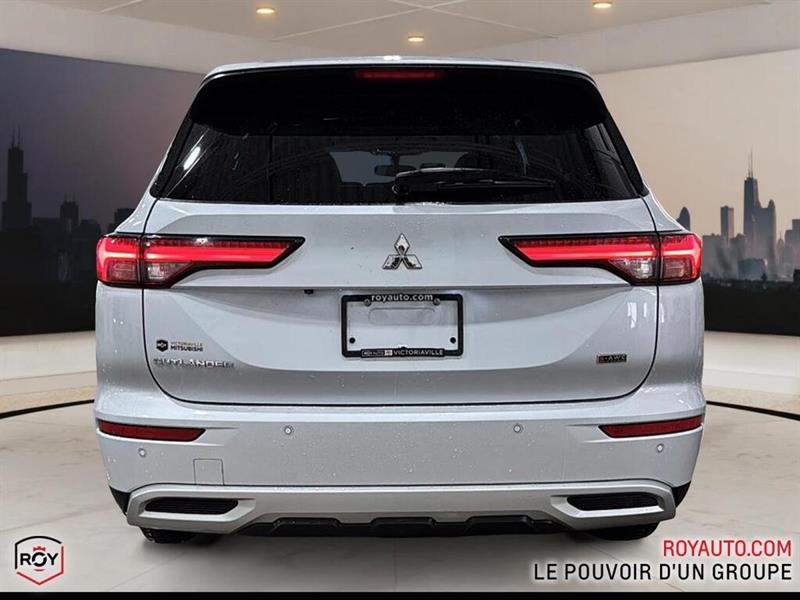 mitsubishi Outlander 2022 - 4