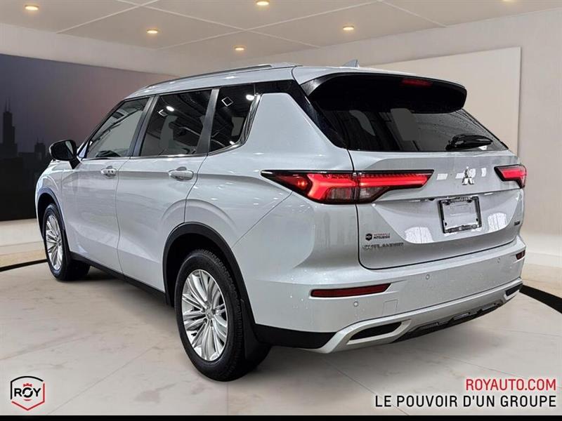 mitsubishi Outlander 2022 - 5