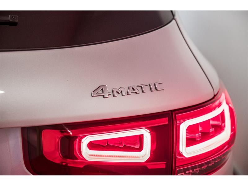 mercedes-benz GLB250 2022 - 9