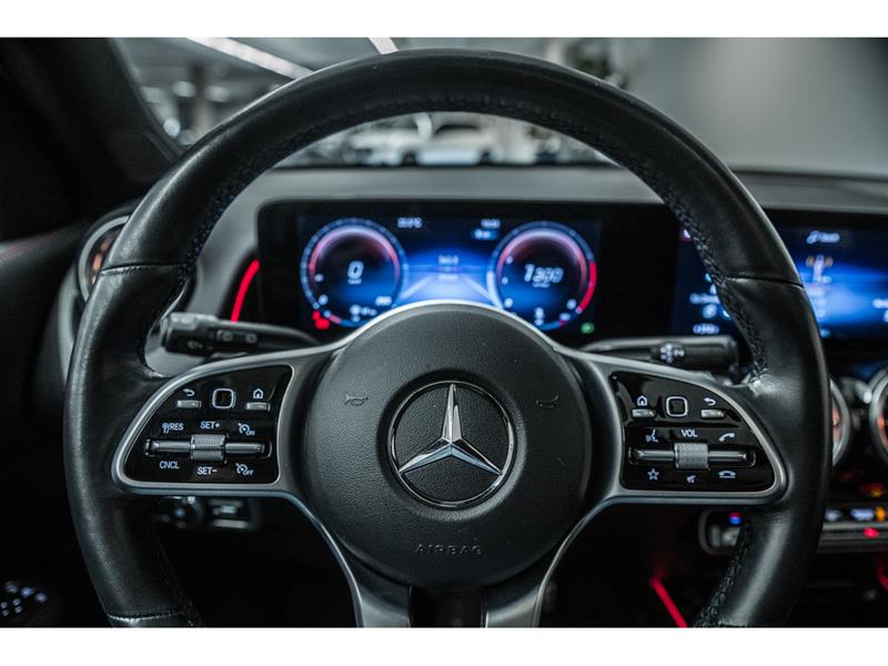 mercedes-benz GLB250 2022 - 14
