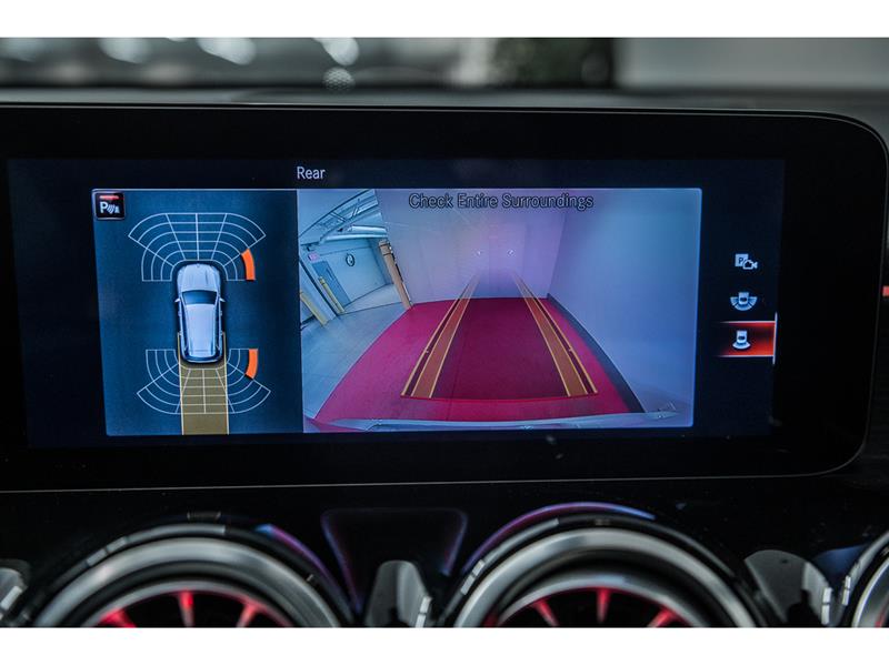 mercedes-benz GLB250 2022 - 18