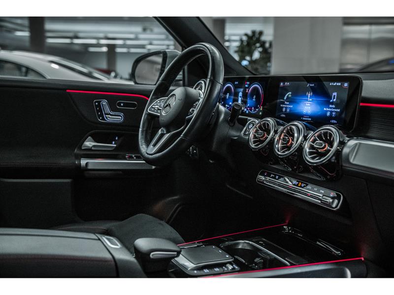 mercedes-benz GLB250 2022 - 27