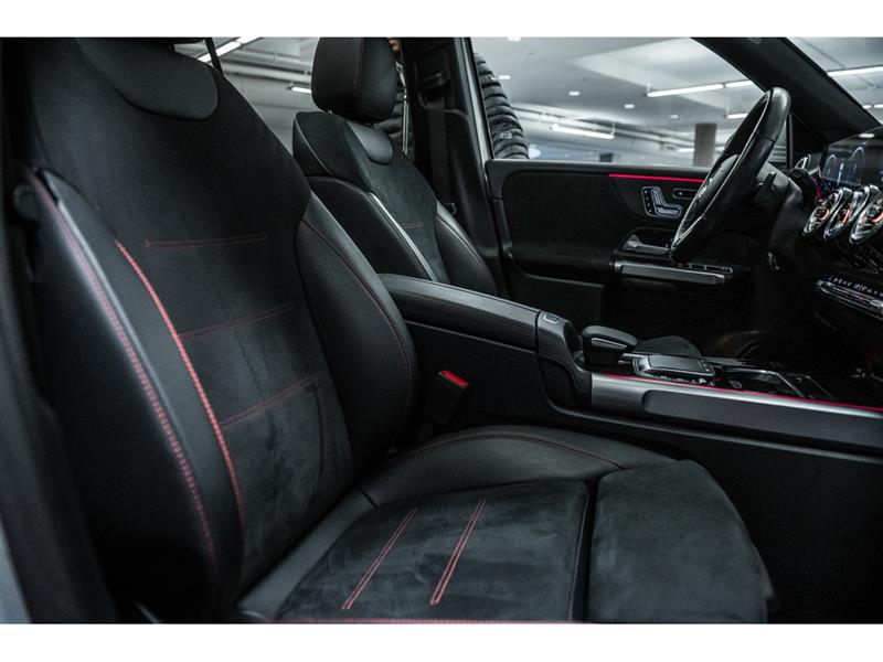 mercedes-benz GLB250 2022 - 28