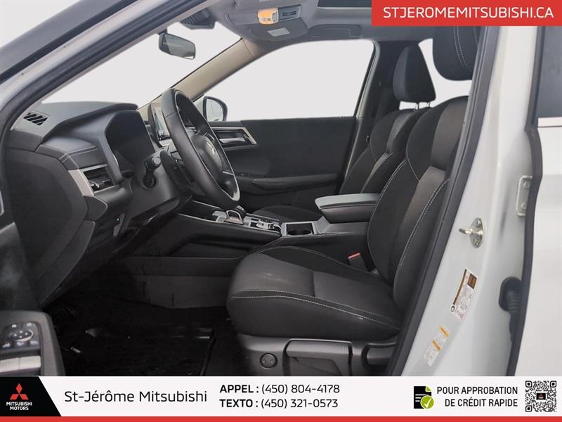 mitsubishi Outlander 2023 - 9