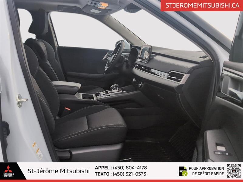 mitsubishi Outlander 2023 - 12