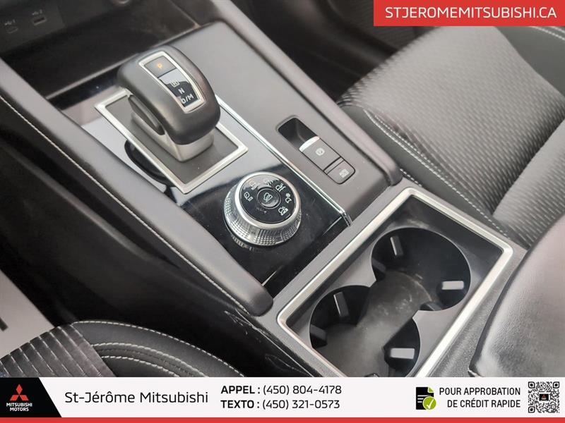 mitsubishi Outlander 2023 - 18