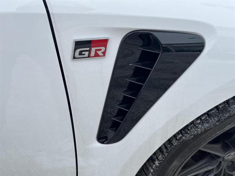 toyota GR Corolla 2024 - 9