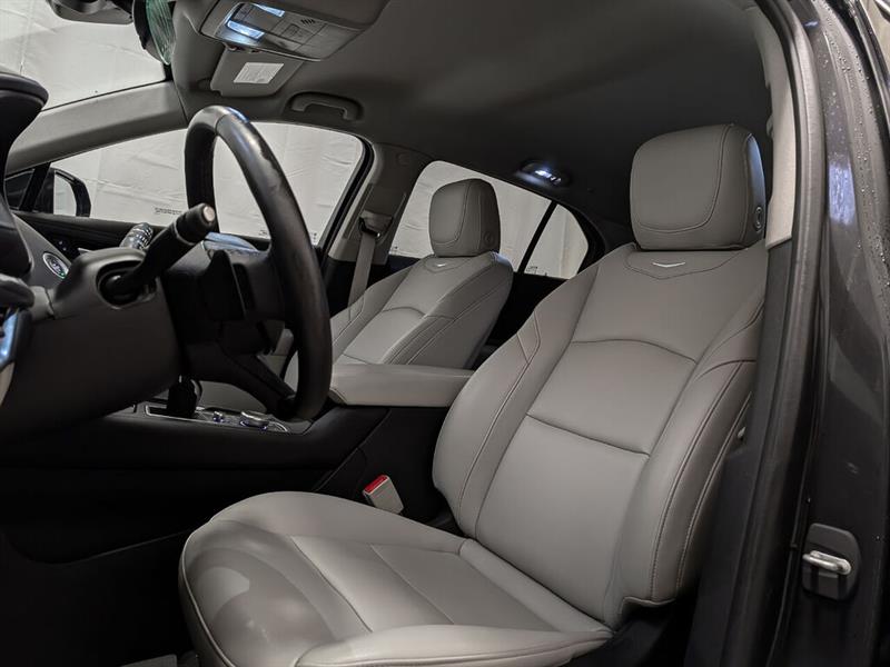 cadillac XT4 2022 - 9