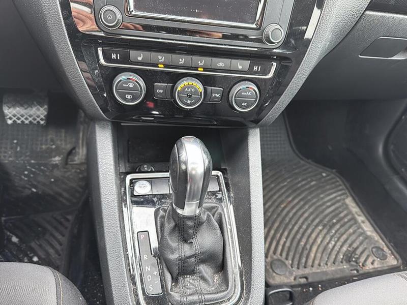 volkswagen Jetta 2017 - 11