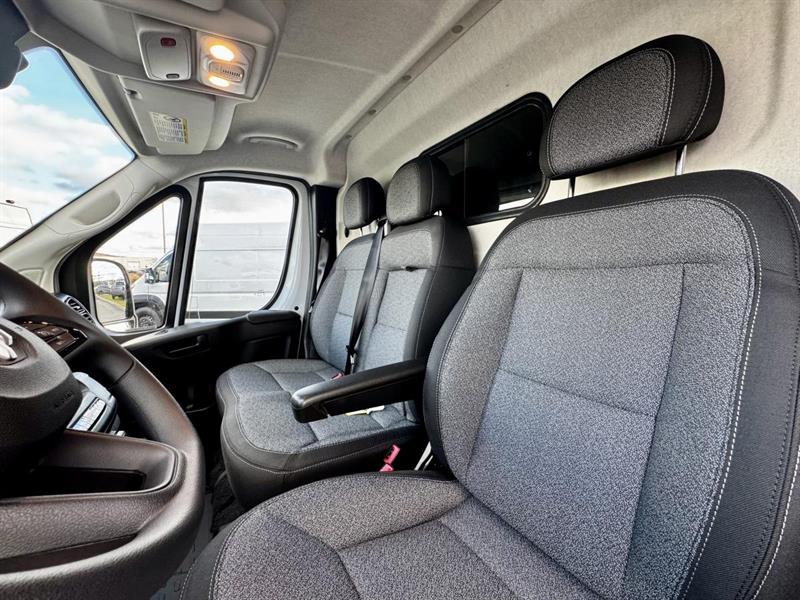ram ProMaster 3500 2025 - 36
