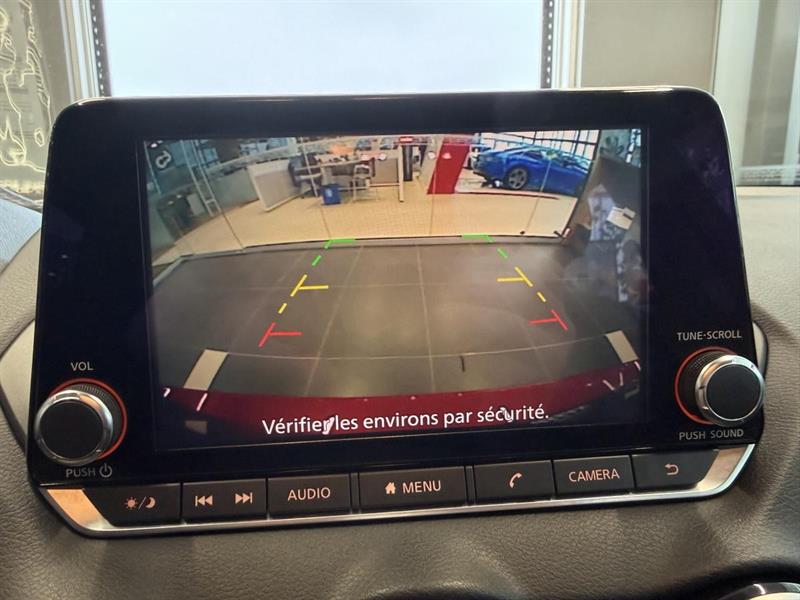 nissan Sentra 2020 - 12