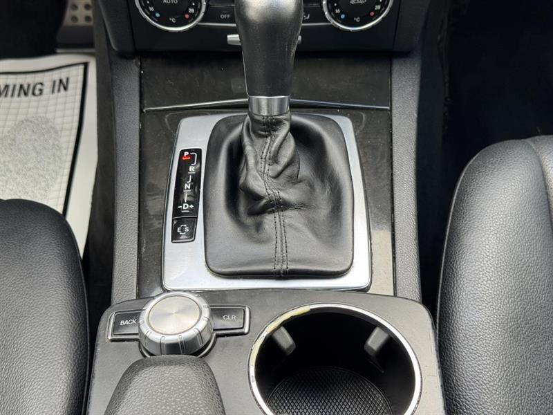 mercedes-benz C 300 2014 - 23