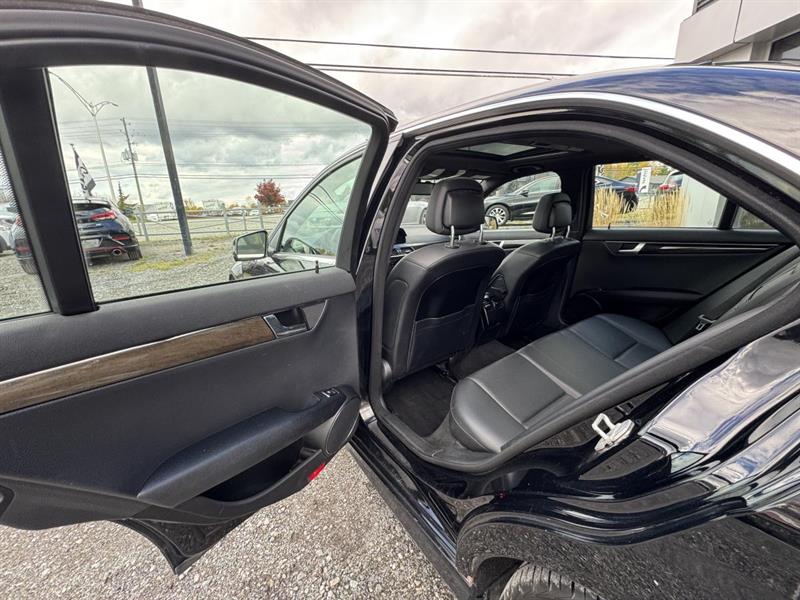 mercedes-benz C 300 2014 - 25