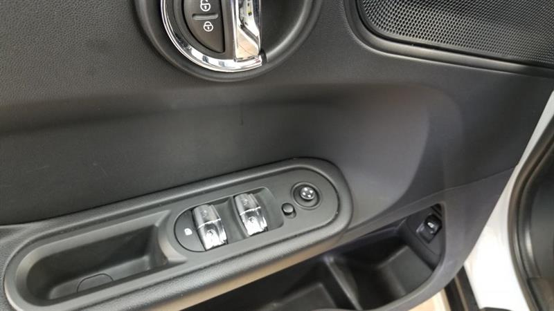 MINI Cooper Countryman 12