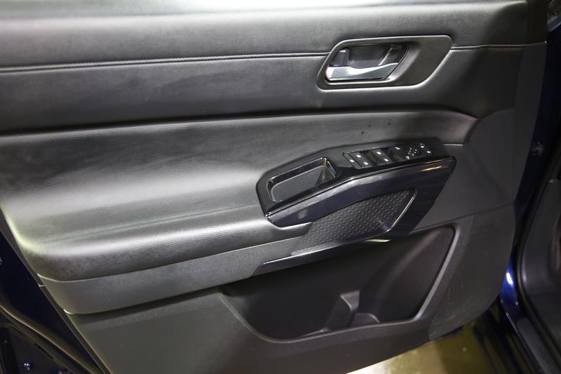 nissan Pathfinder 2022 - 11