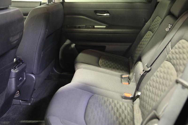 nissan Pathfinder 2022 - 27