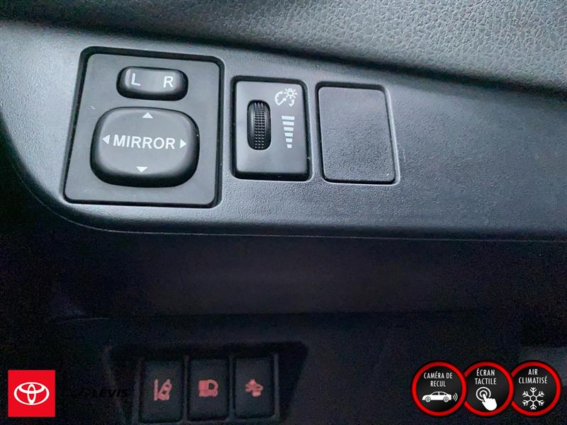 toyota Yaris Hatchback 2019 - 16