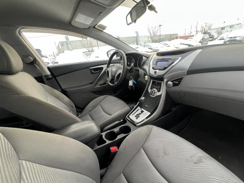 hyundai Elantra 2012 - 24
