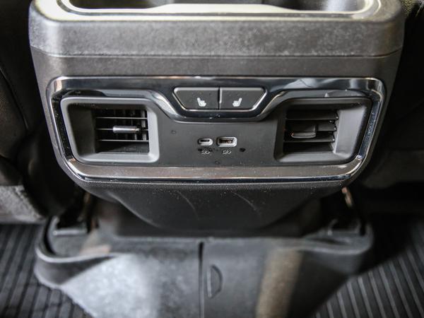 chevrolet Silverado 1500 2024 - 28