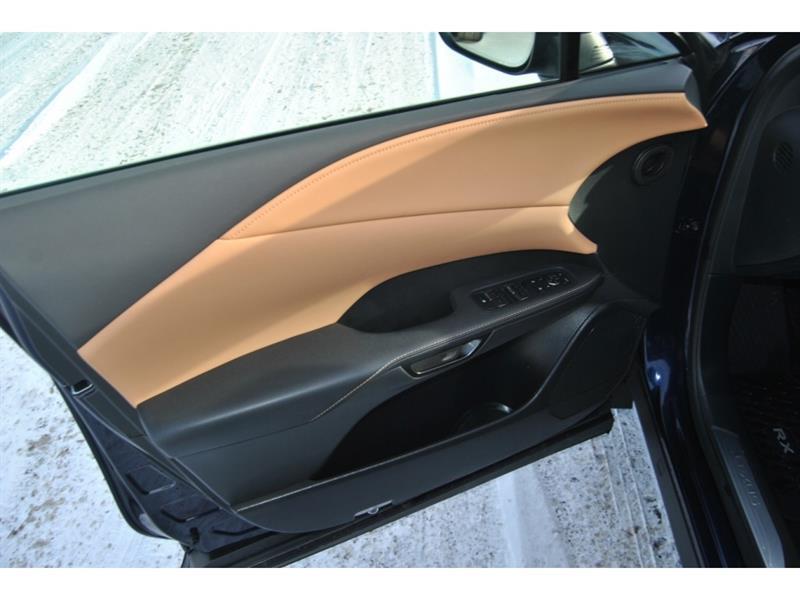 2024 Lexus RX - Image 12