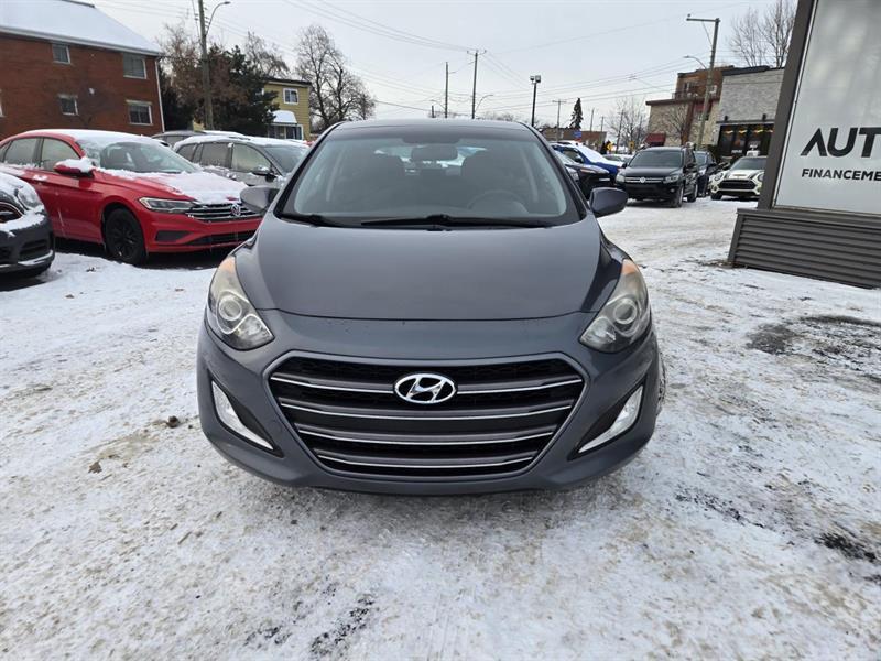 2017 Hyundai Elantra - Image 2