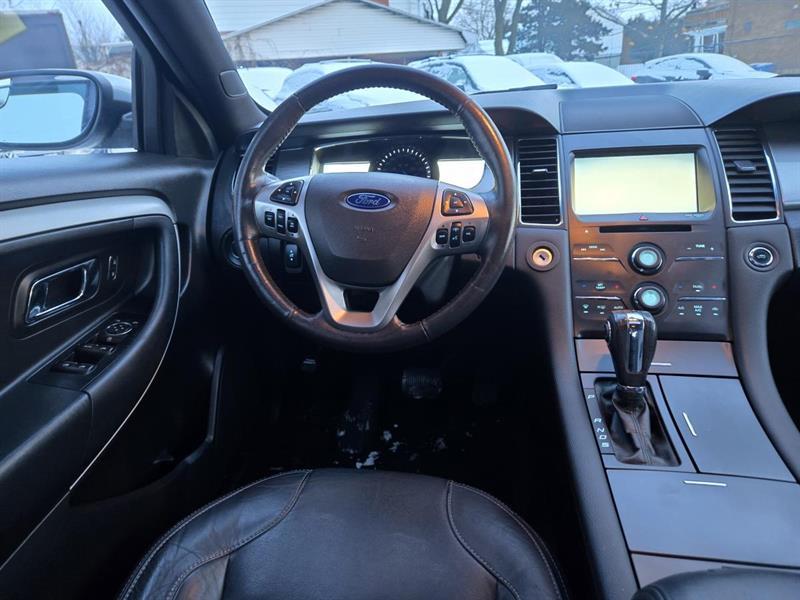 2014 Ford Taurus - Image 14