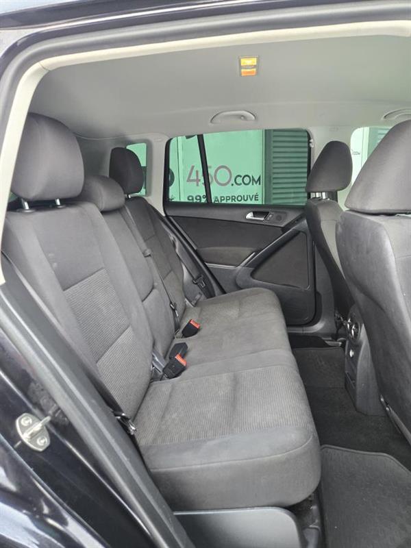 2017 Volkswagen Tiguan - Image 12