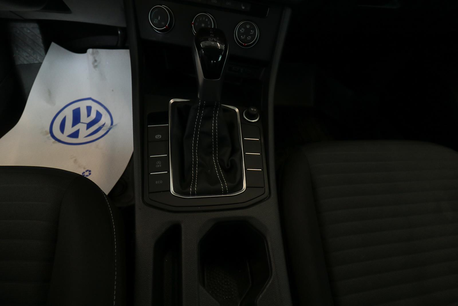 volkswagen Jetta 2022 - 16