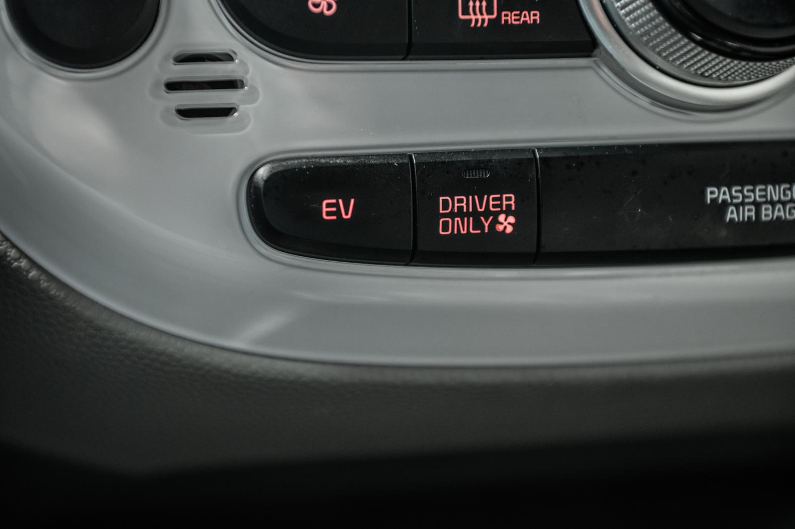 kia Soul EV 2016 - 32