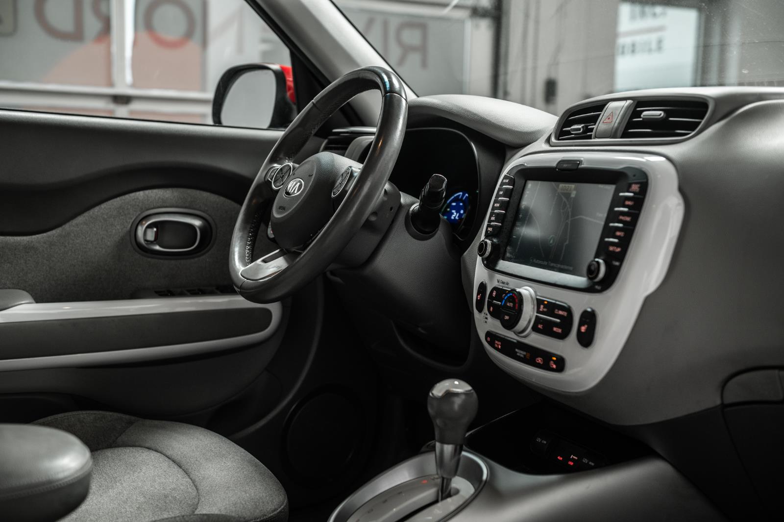 kia Soul EV 2016 - 38