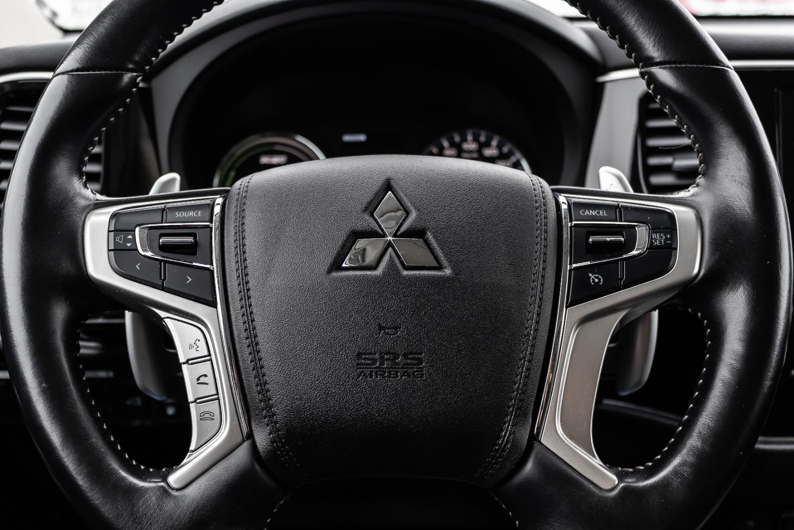 mitsubishi Outlander rechargeable 2020 - 16