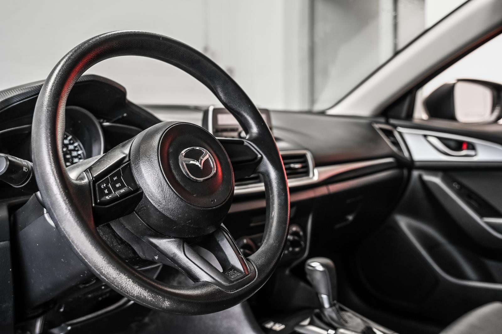 mazda Mazda3 2017 - 12