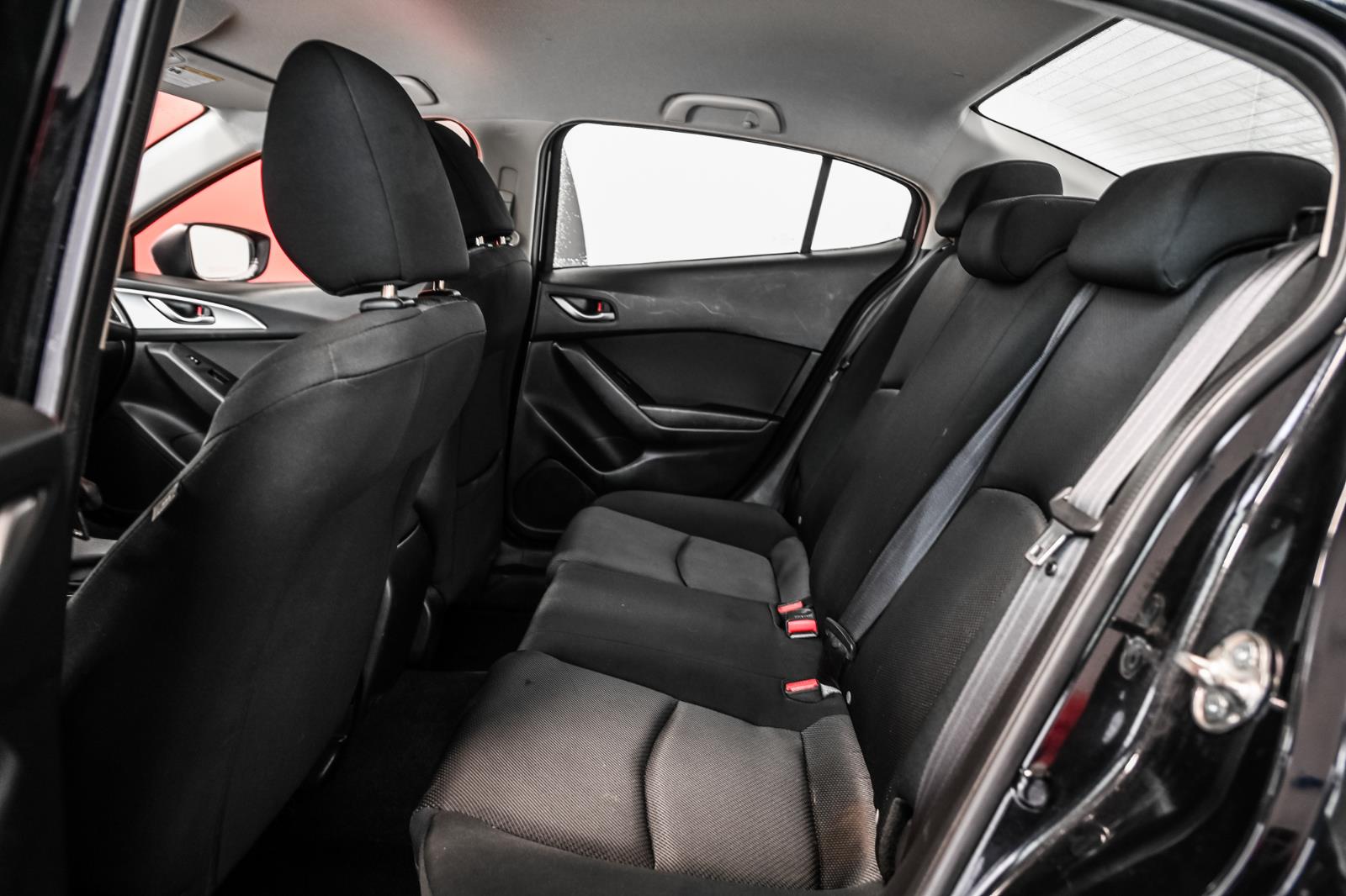 mazda Mazda3 2017 - 23