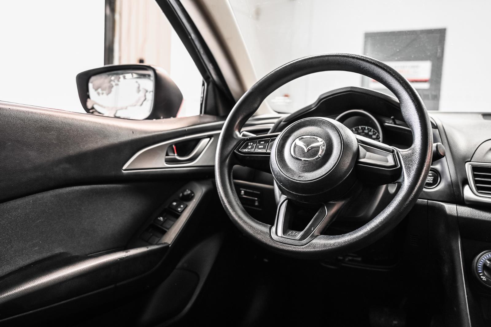 mazda Mazda3 2017 - 25