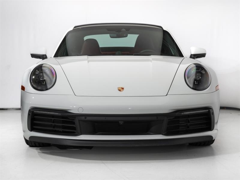 porsche 911 2023 - 2