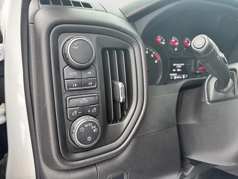 chevrolet Silverado 1500 2024 - 11