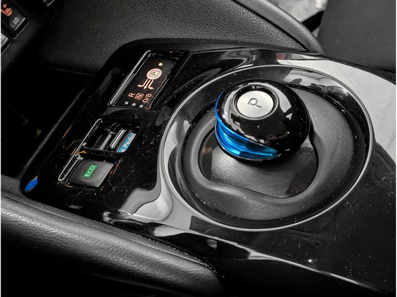 nissan LEAF 2022 - 12