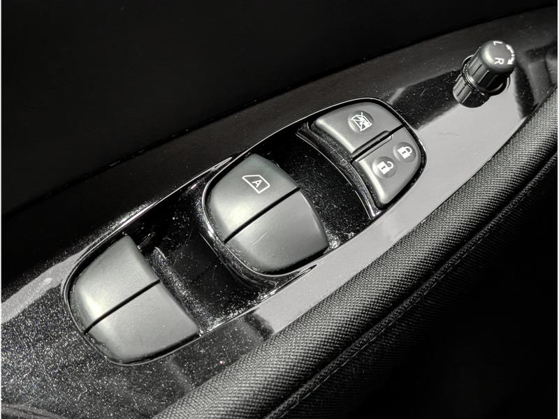 nissan LEAF 2022 - 17