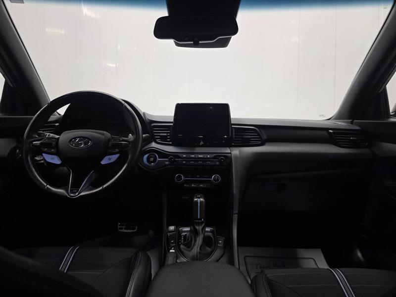 hyundai Veloster 2022 - 11