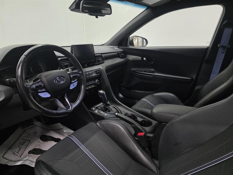 hyundai Veloster 2022 - 14