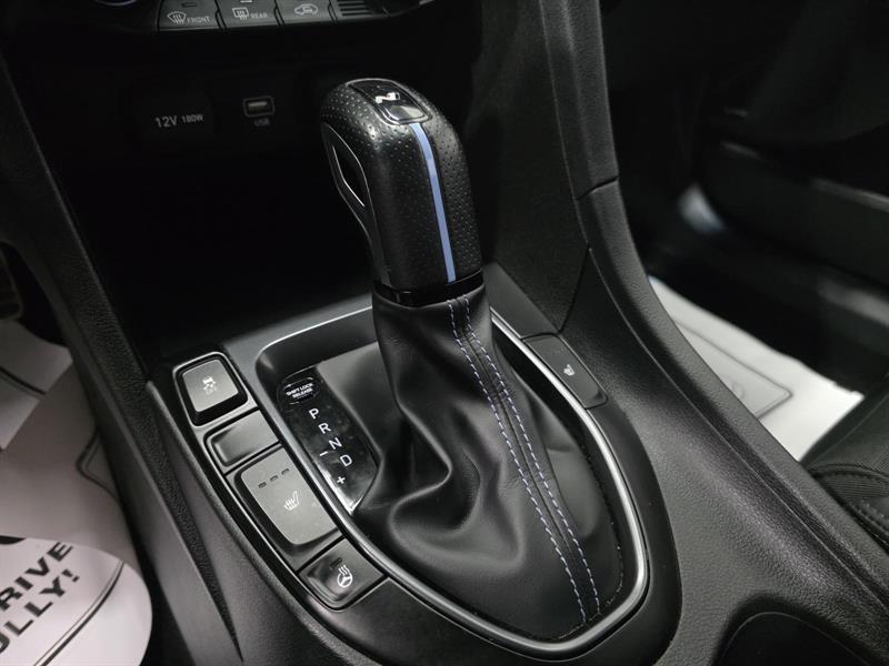 hyundai Veloster 2022 - 18