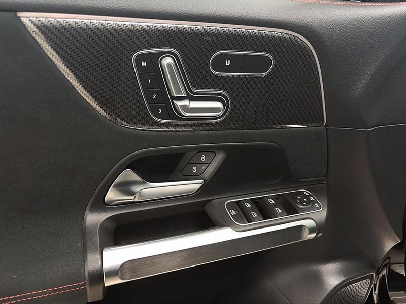 mercedes-benz GLB 2022 - 8