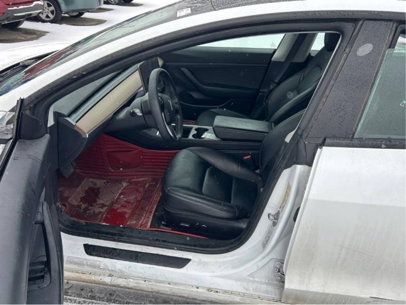 tesla Model 3 2021 - 4