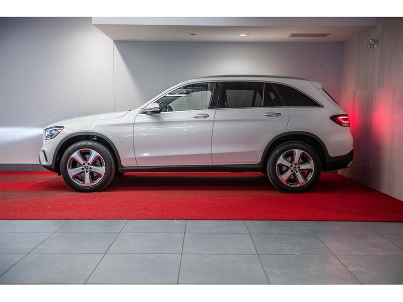 mercedes-benz GLC300 2022 - 5